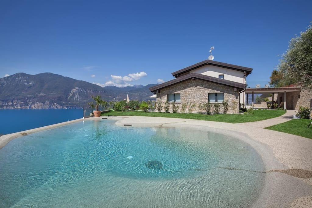 Villa Divina-Apt Armonia-Con Piscina E Vista Lago Castelletto Di Brenzone Bagian luar foto